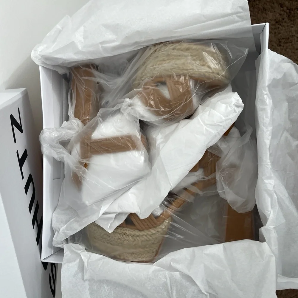NWT Schutz Blisse Nobuck Leather Platform Sandals Heels Nude Caramel Size 9 B